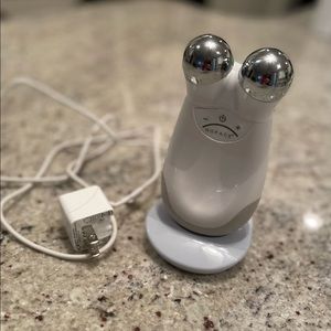 Nuface Trinity Facial Toning Device
